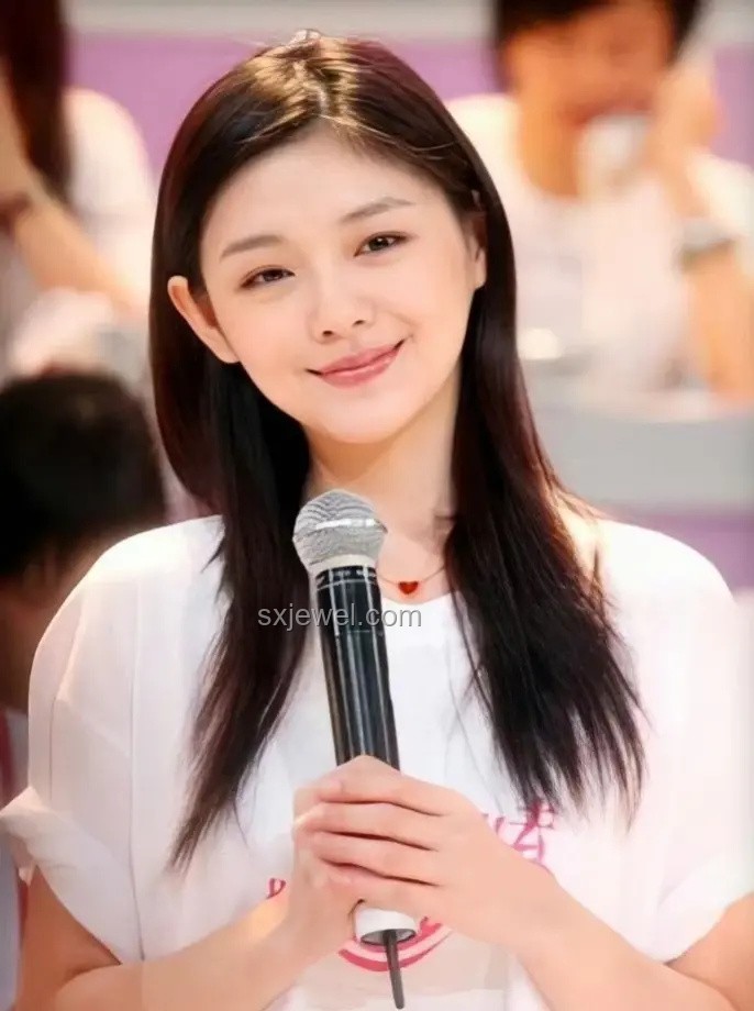 长相普通却被誉为大美女？揭秘背后的魅力密码